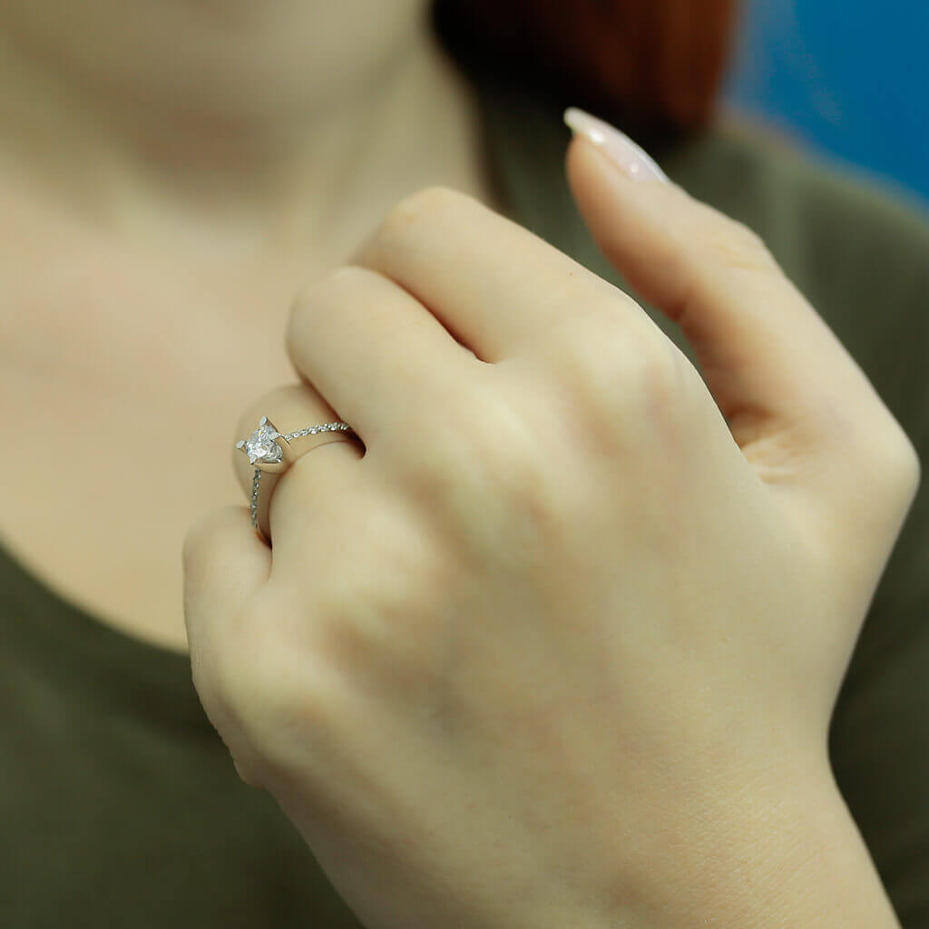 Total 0.40 Carat Diamond Solitaire Ring