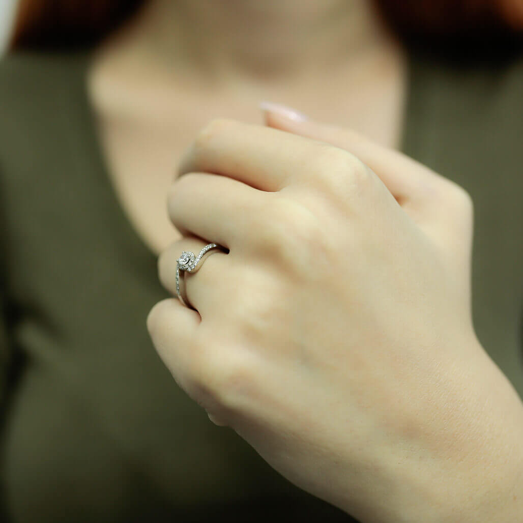 Total 0.33 Carat Diamond Solitaire Ring