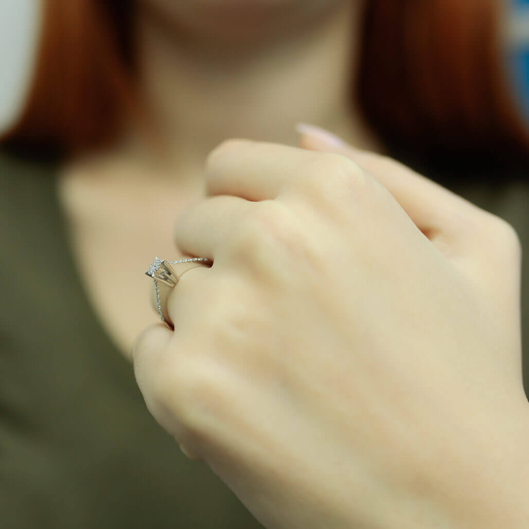 0.30 Carat Solid Look Diamond Ring