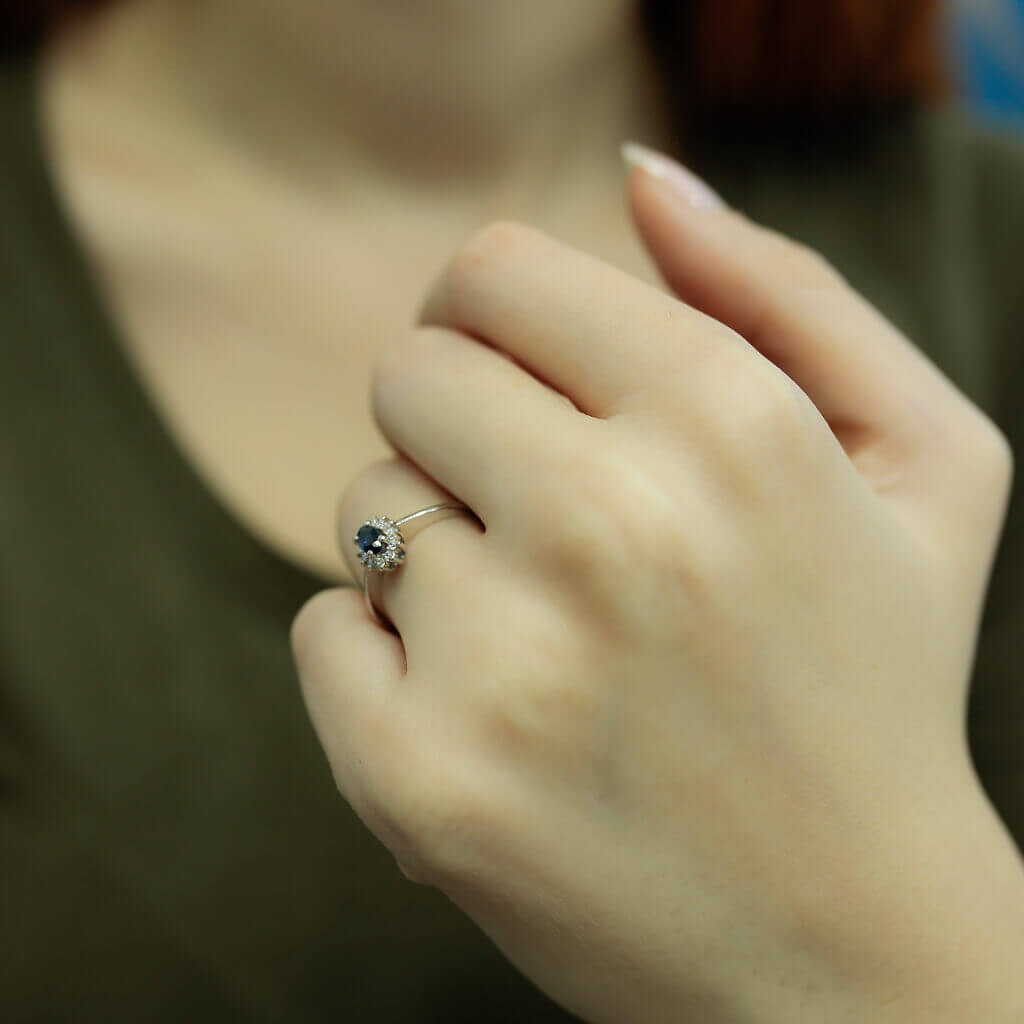 Oval Sapphire Tournament Ring with Diamonds
