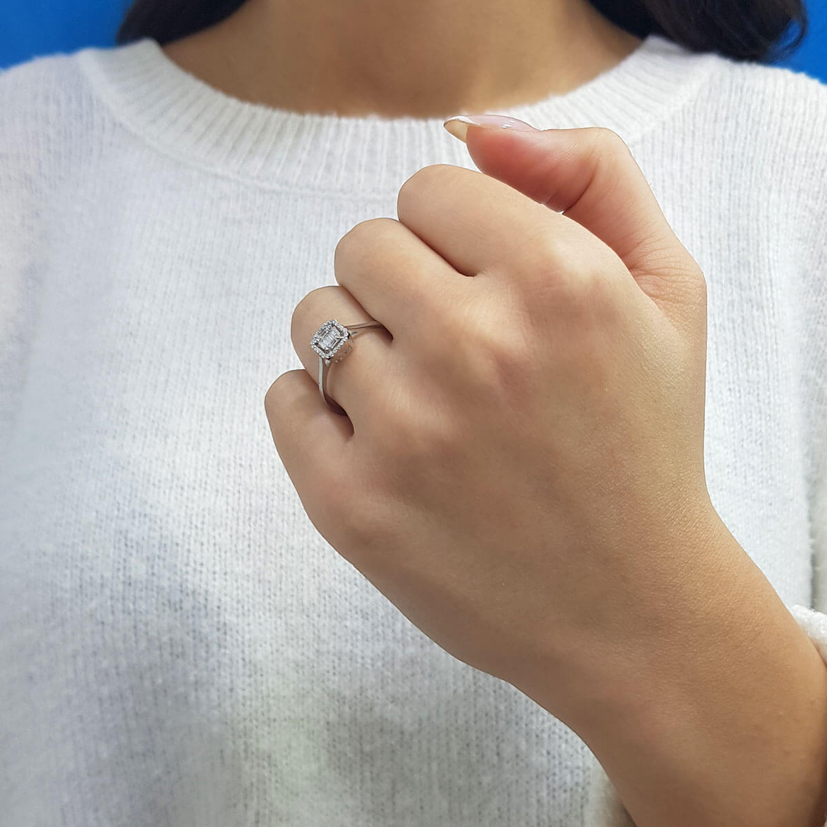 0.17 Carat Baguette and Four-Corner Diamond Ring