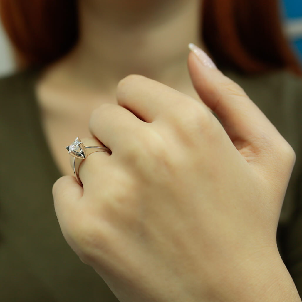 D-SI1 0.50 Carat Diamond Solitaire Ring