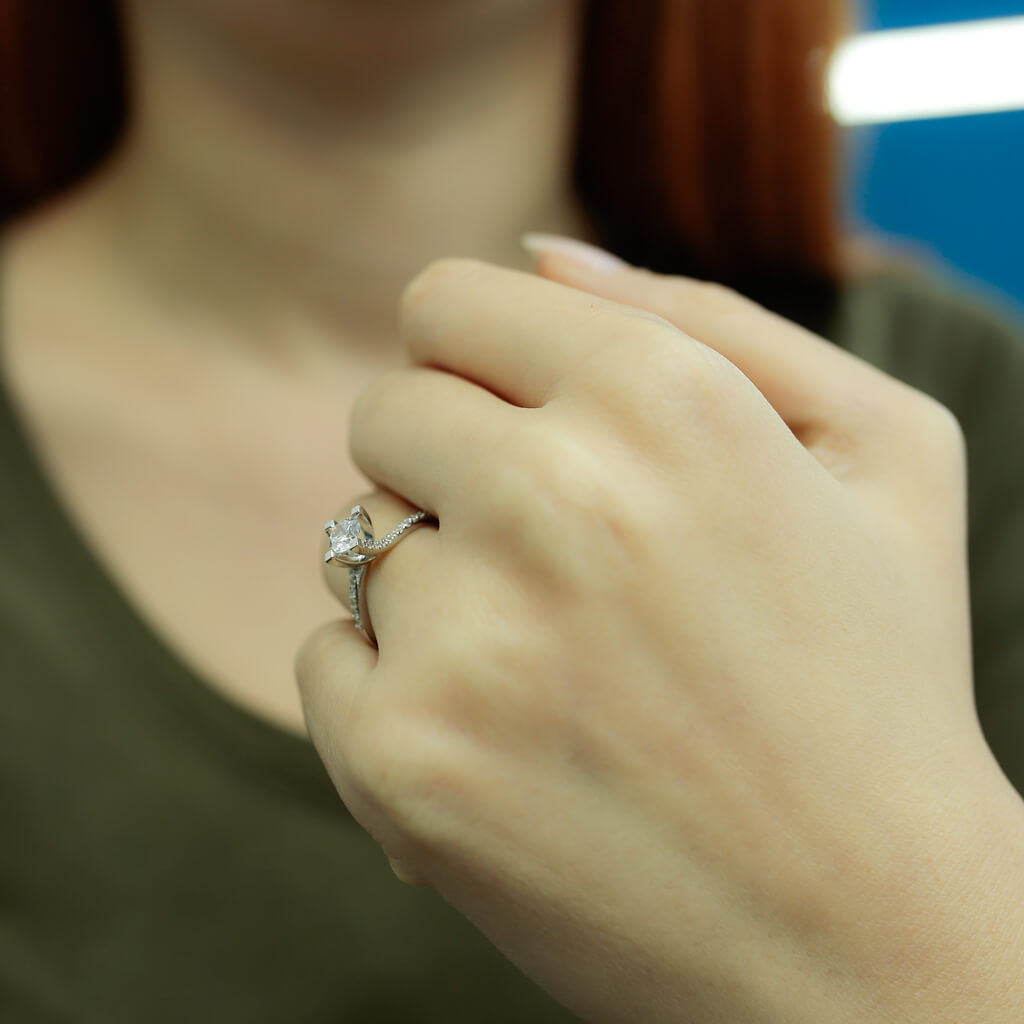 Total 0.60 Carat Diamond Solitaire Ring