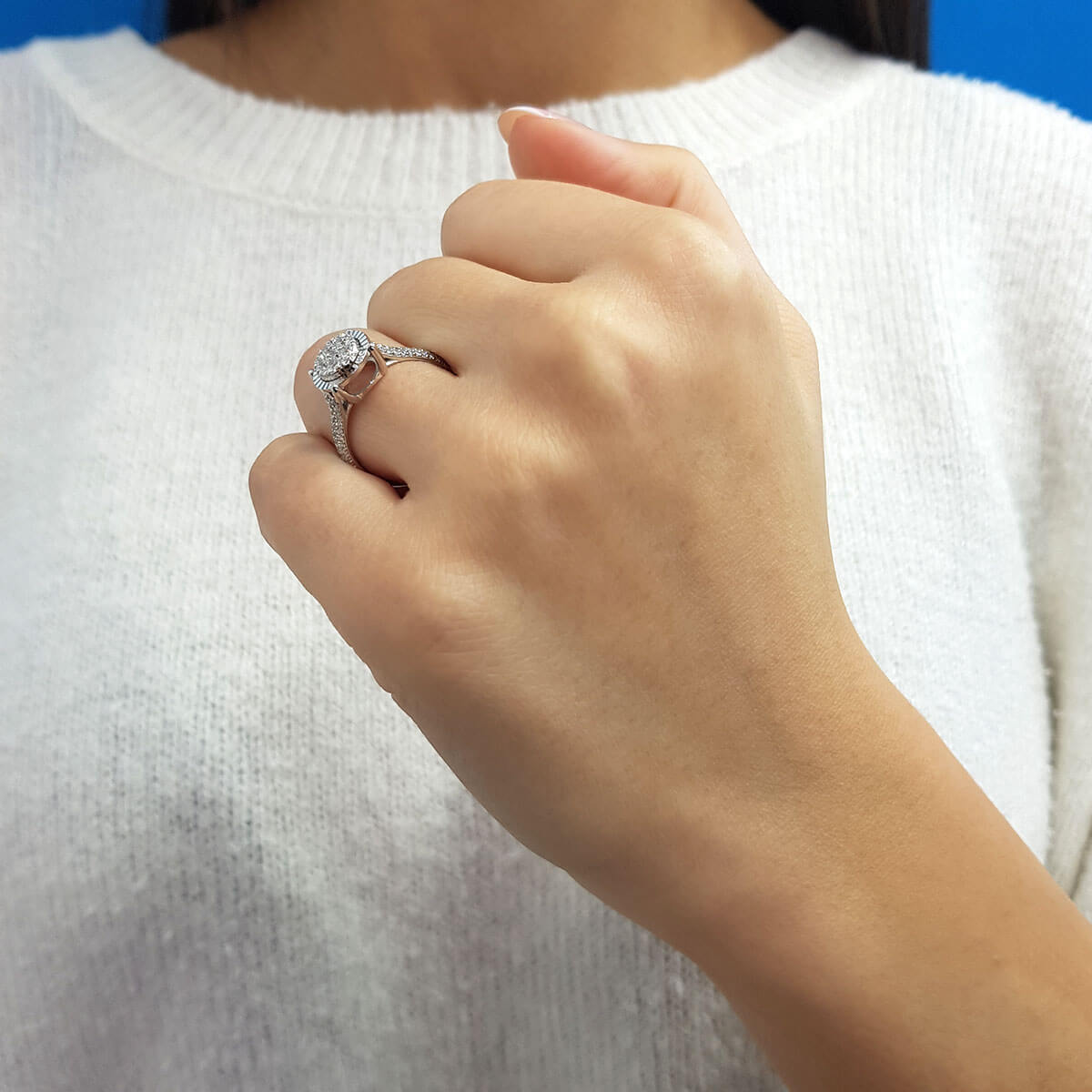 Diamond Round Eridu Ring with Stone Setting