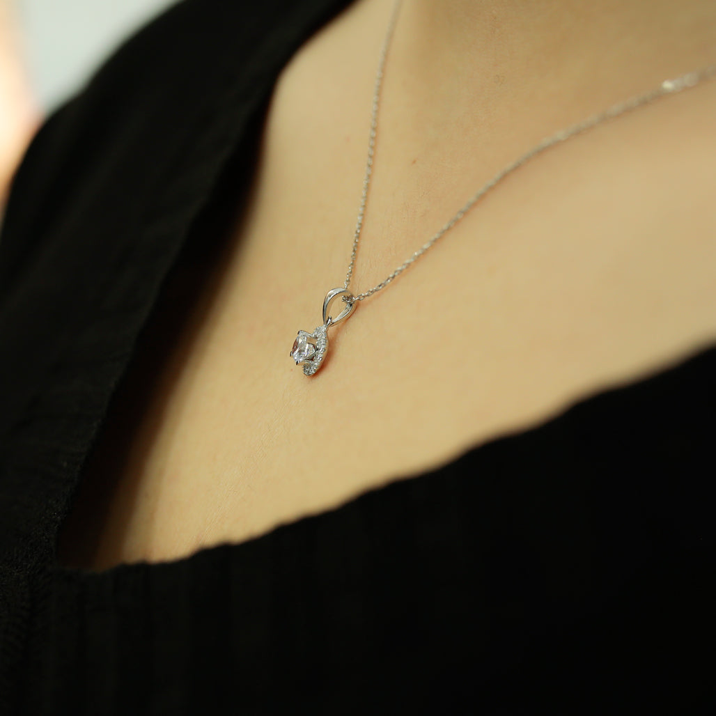 Total 0.40 Carat Diamond Solitaire Necklace