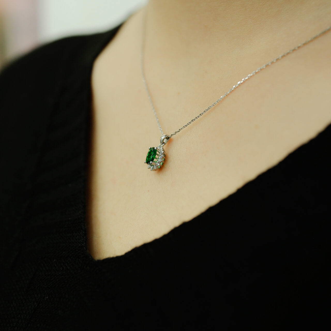 Diamond Oval Emerald Entourage Necklace