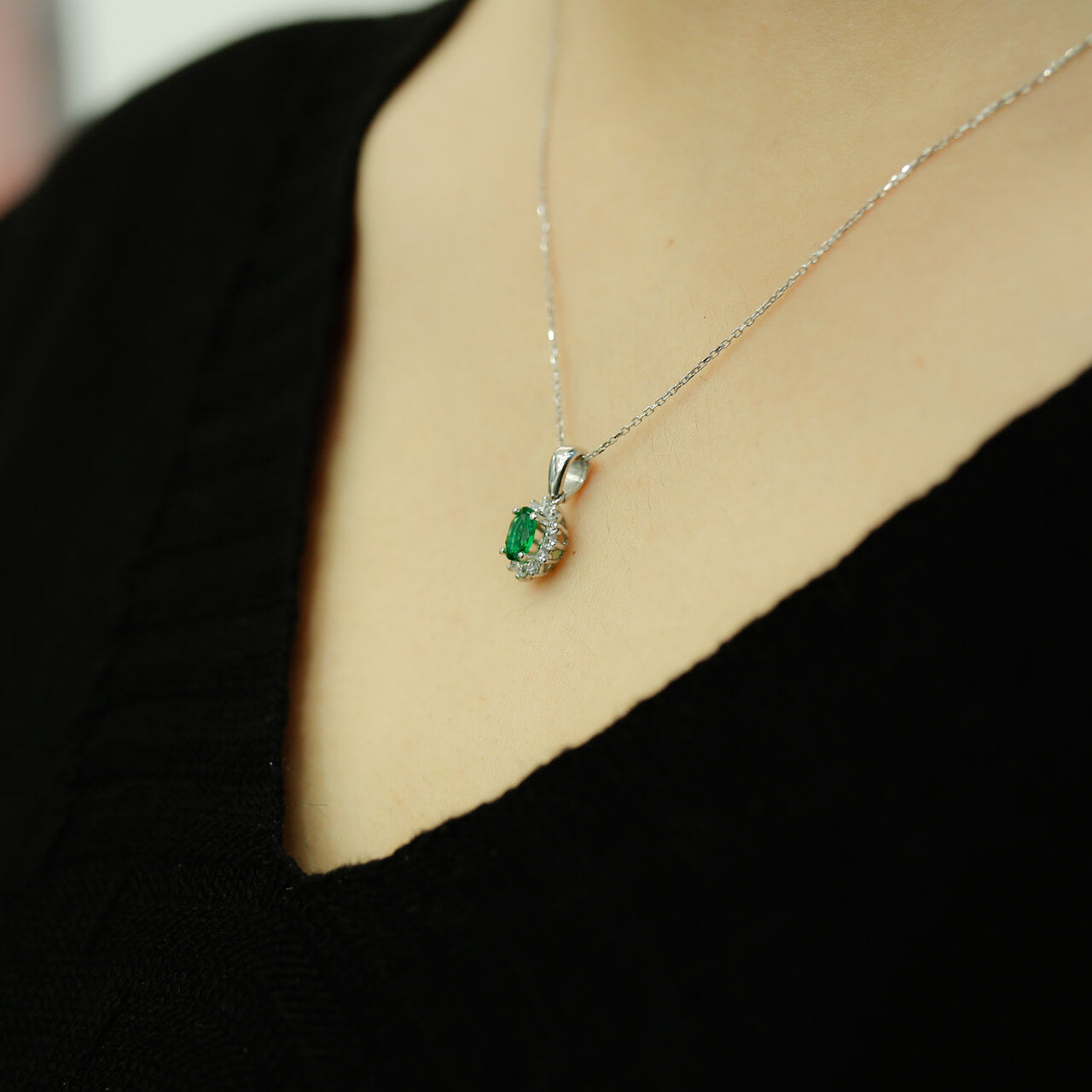 Diamond Oval Emerald Entourage Necklace