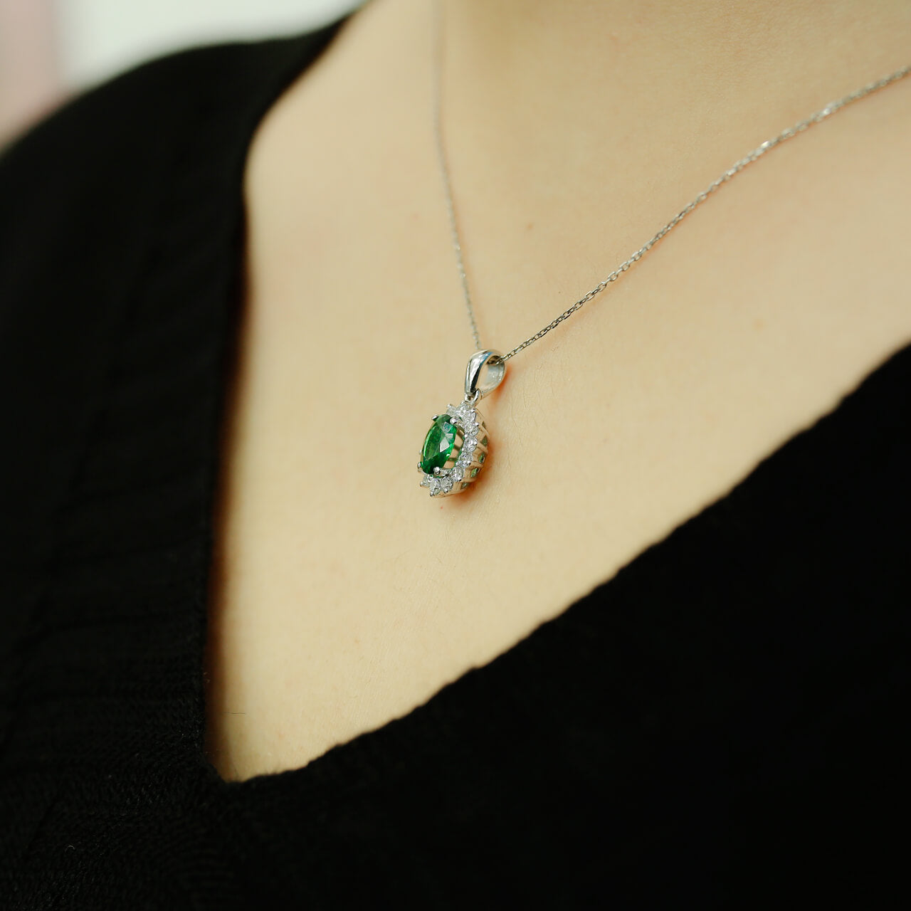 Diamond Oval Emerald Entourage Necklace