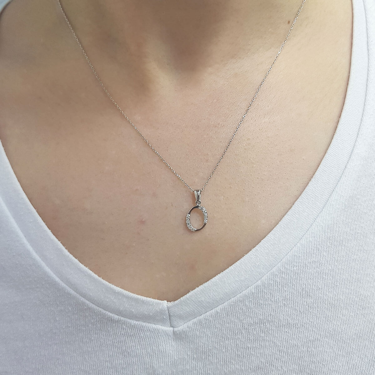 Diamond O Letter Necklace