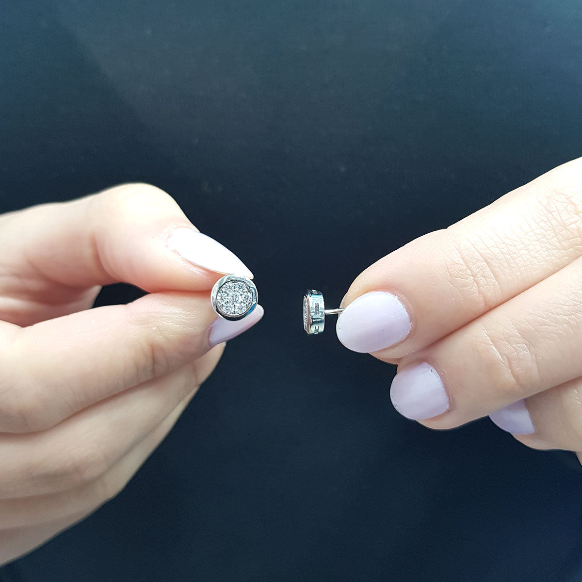 Round Diamond Stud Earrings