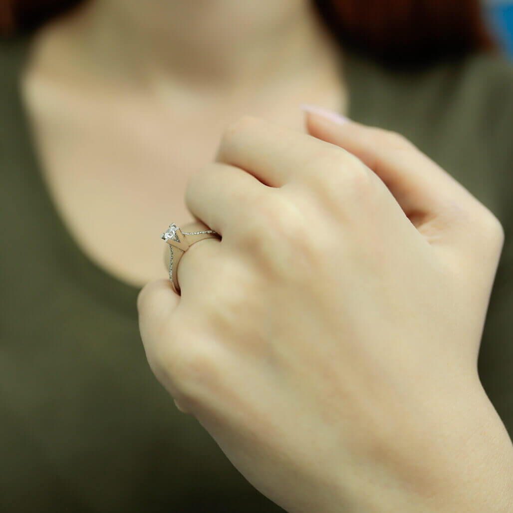 Total 0.35 Carat Diamond Solitaire Ring