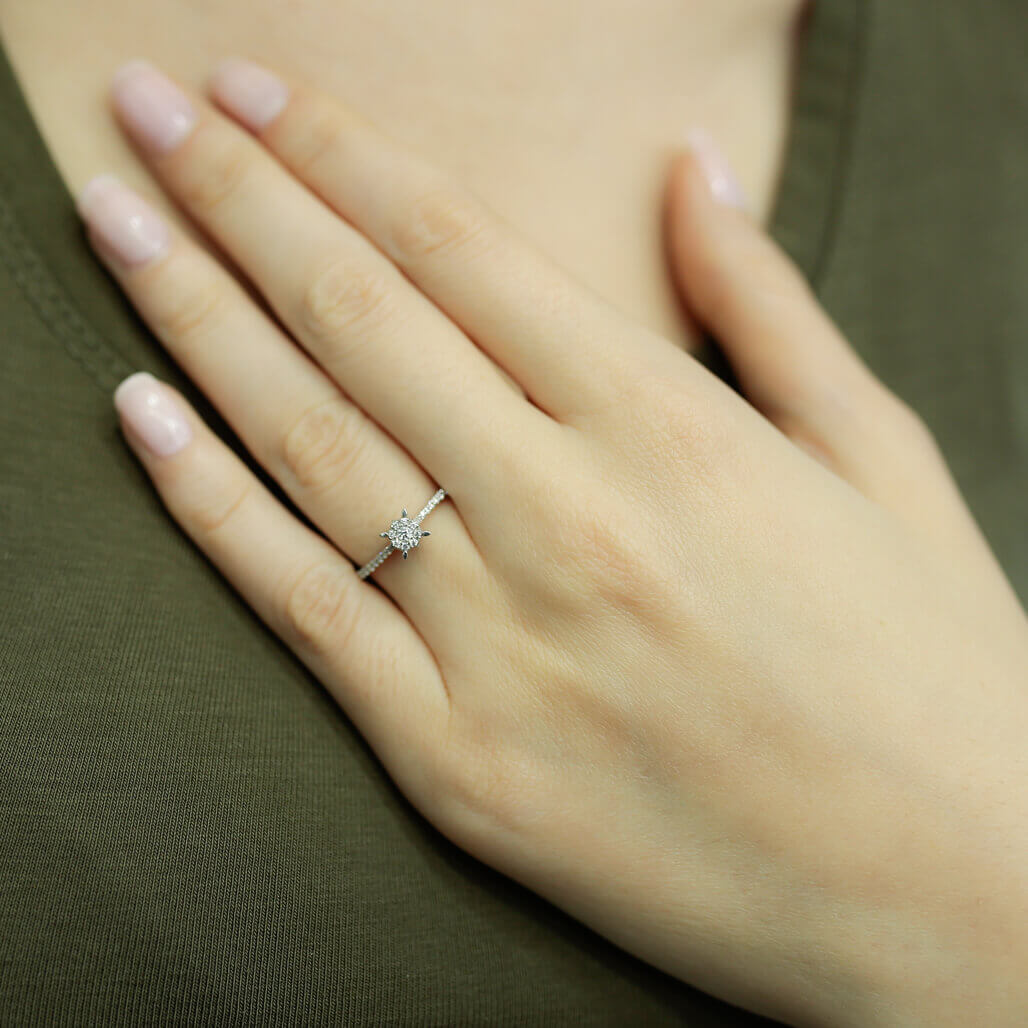 0.30 Carat Solid Look Diamond Ring