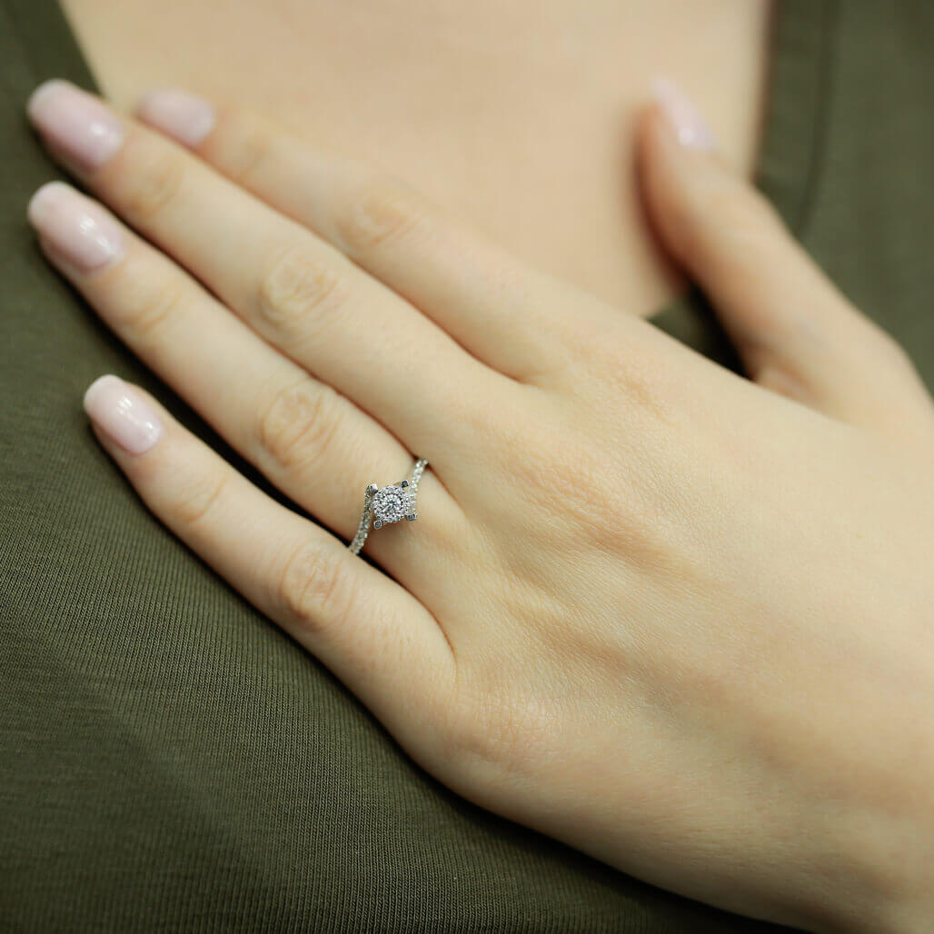 0.50 Carat Solid Look Diamond Ring