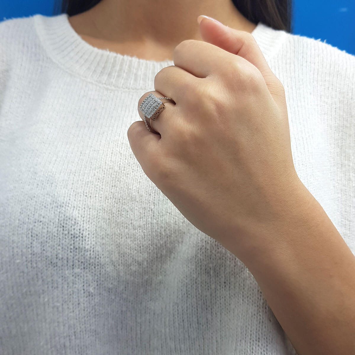 Baguette and Round Diamond Stone Menua Ring