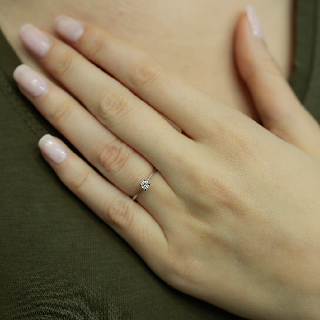 G Color 0.10 Carat Diamond Solitaire Ring