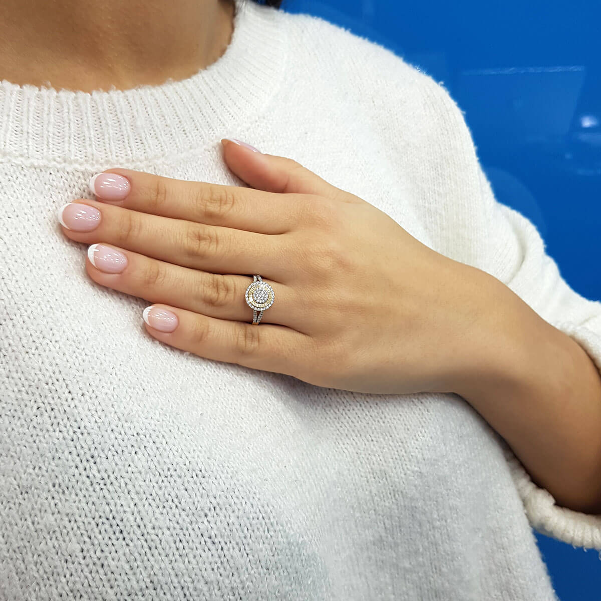 Diamond-Studded Large Round Susa Ring