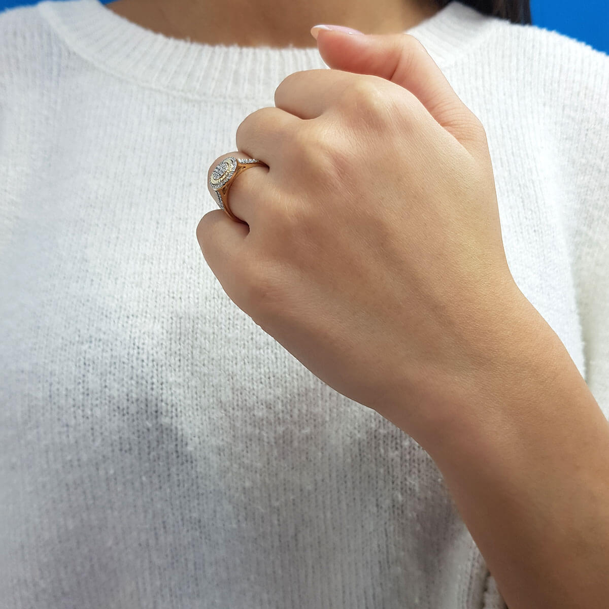 Diamond-Studded Large Round Susa Ring