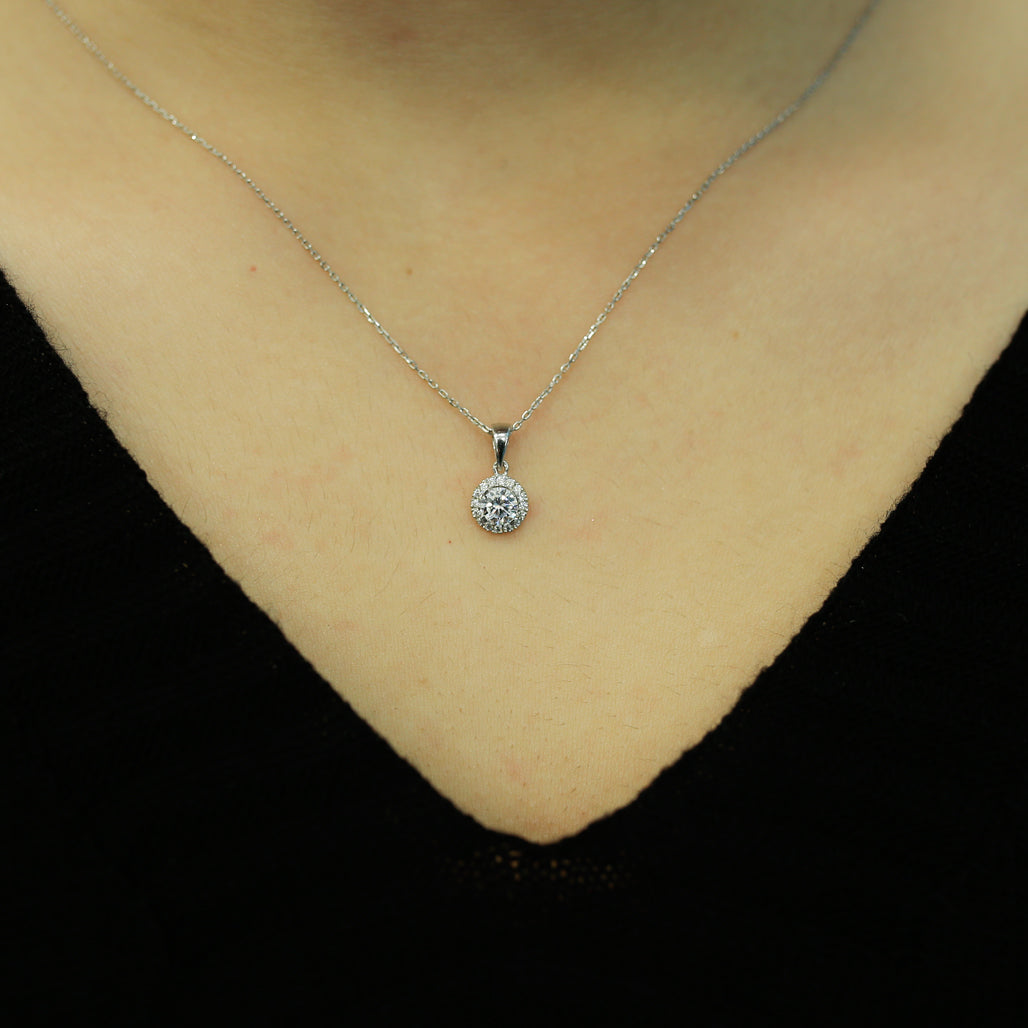 Total 0.40 Carat Diamond Solitaire Necklace