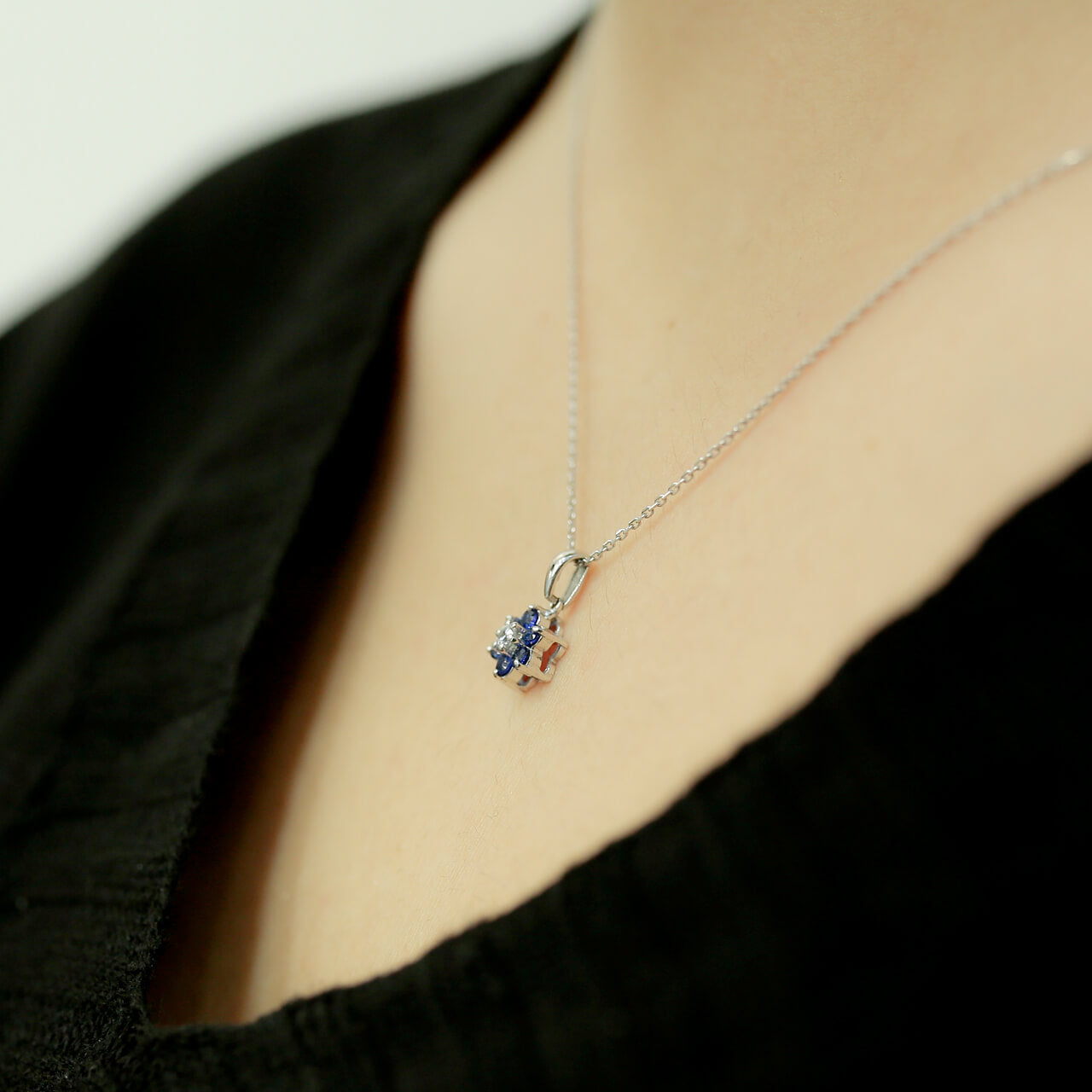 Diamond Sapphire Daisy Necklace