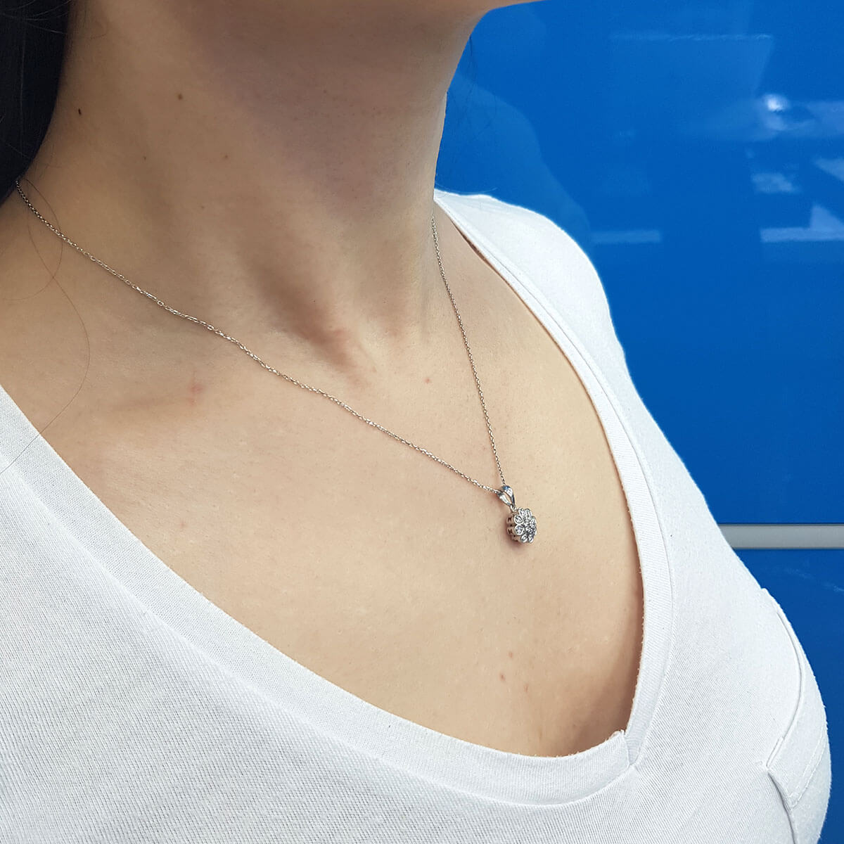 Diamond Daisy Necklace