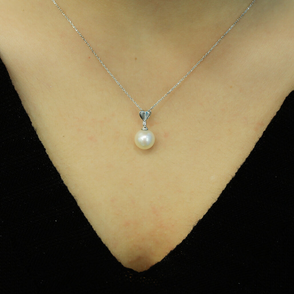 Diamond Pearl Necklace