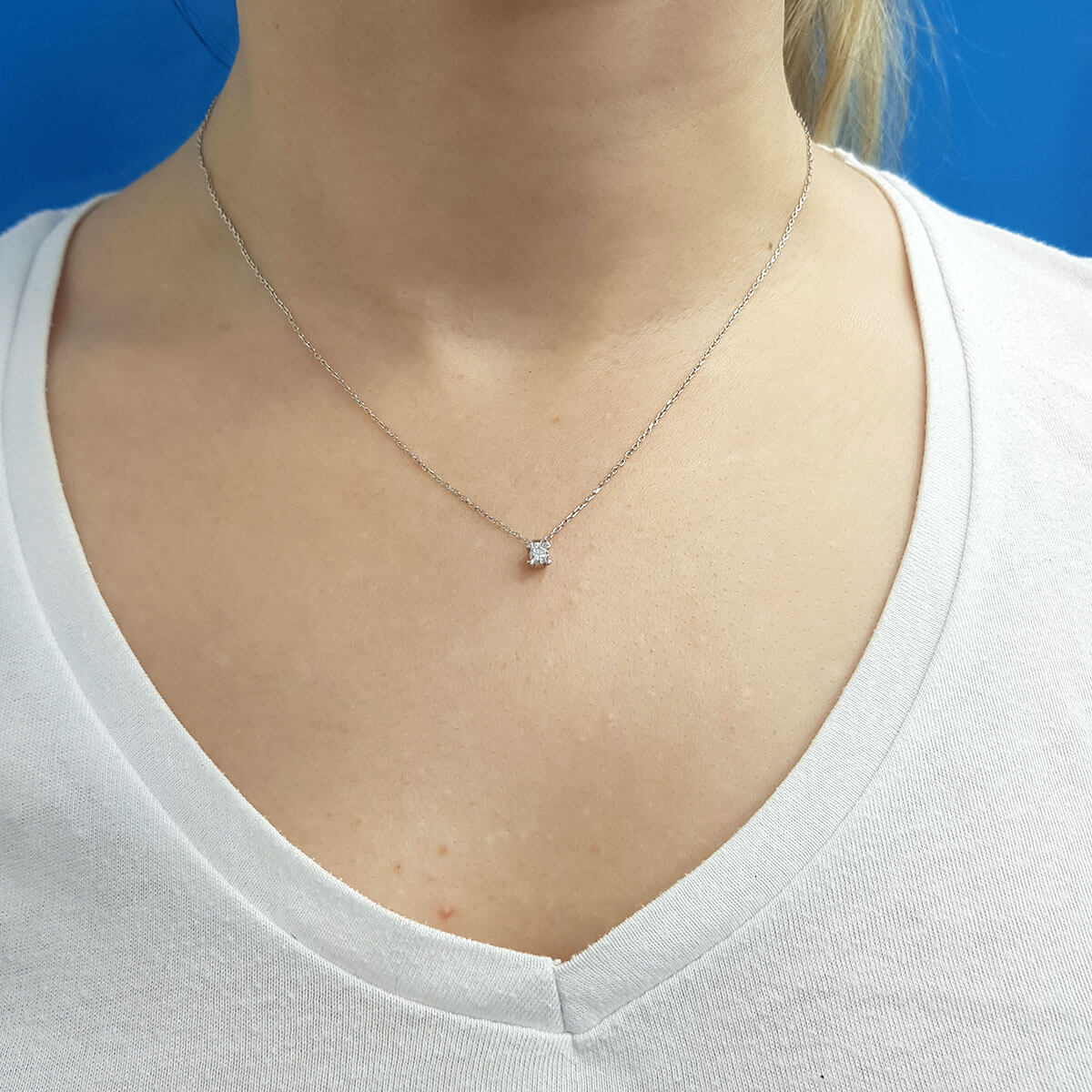 0.10 Carat Diamond Solitaire Necklace