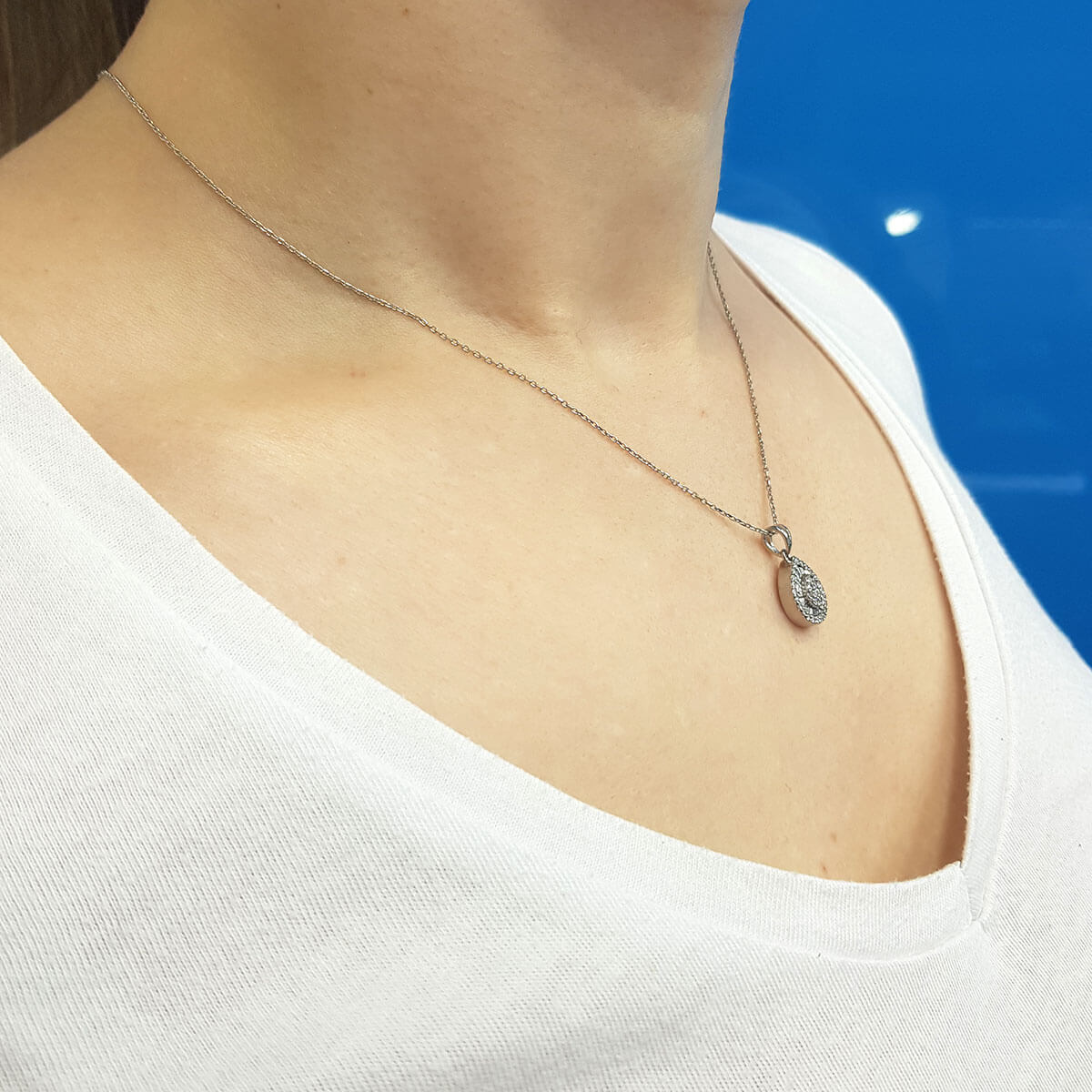 Diamond-Studded Tearteardrop Susa Necklace