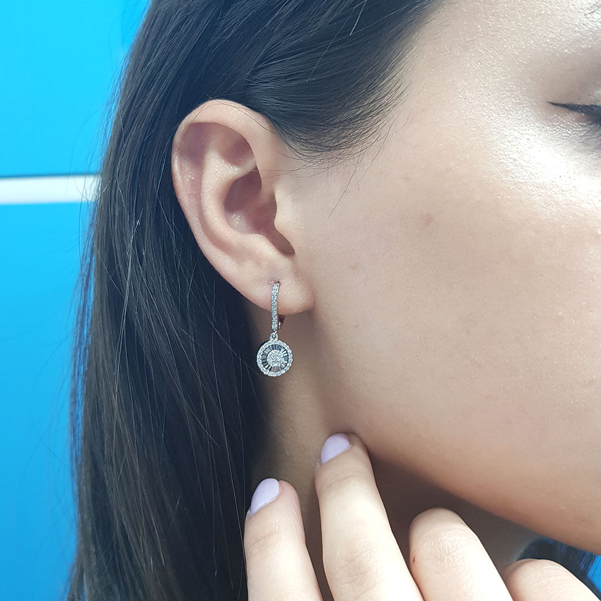 Diamond-Studded Round Susa Earrings